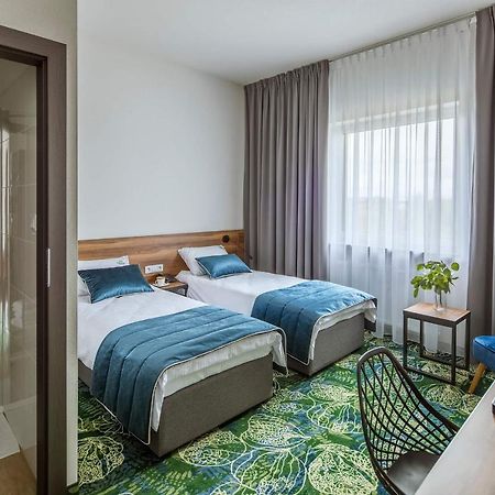 Bloom Hotel Airport Okecie Raszyn Kültér fotó