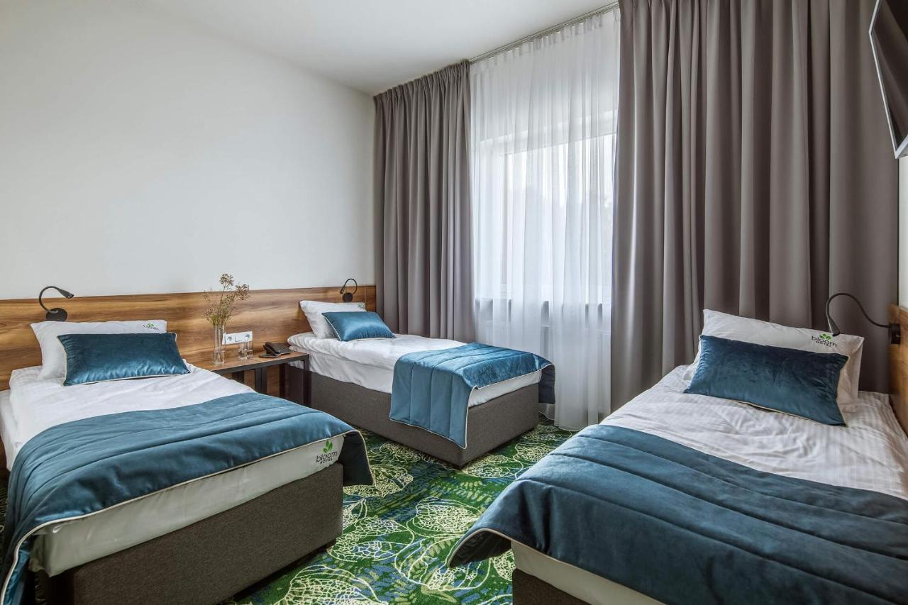 Bloom Hotel Airport Okecie Raszyn Kültér fotó