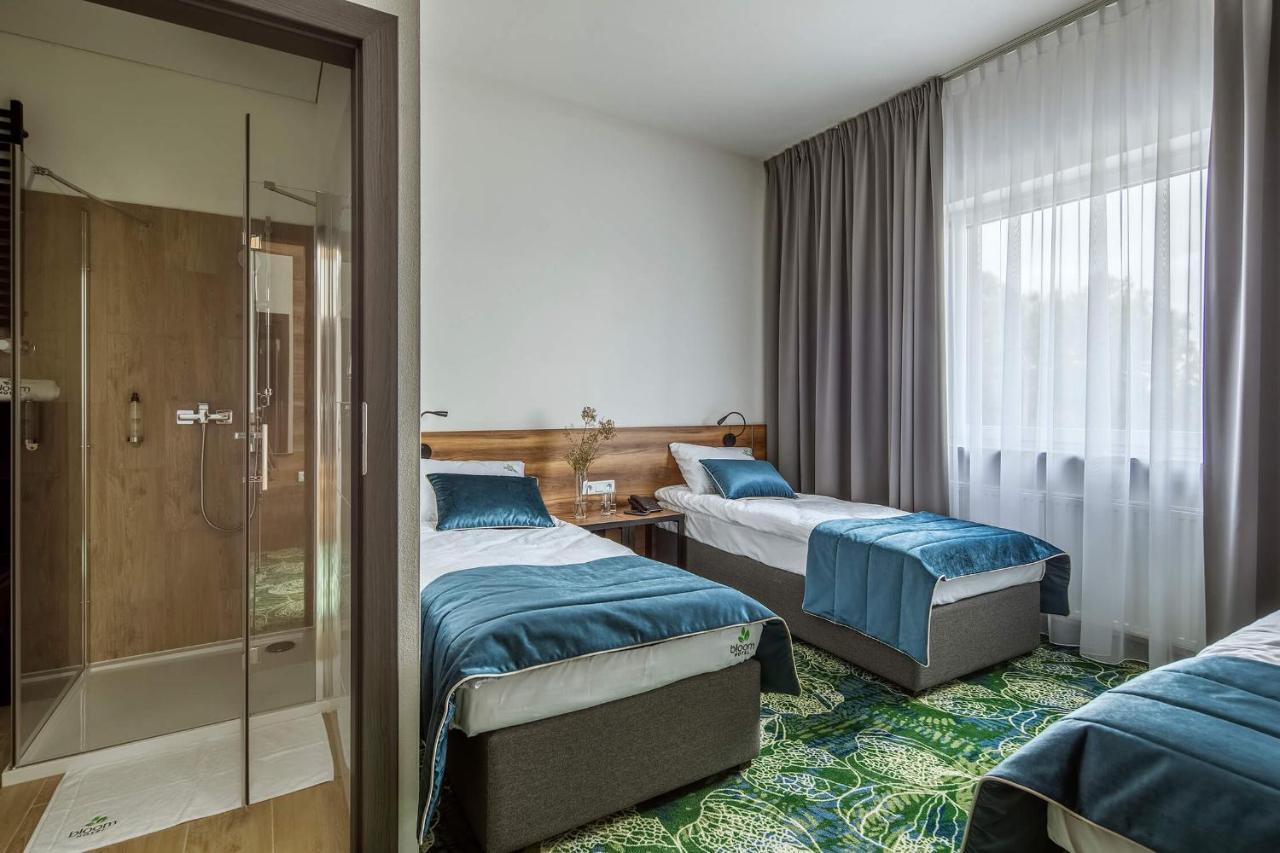 Bloom Hotel Airport Okecie Raszyn Kültér fotó