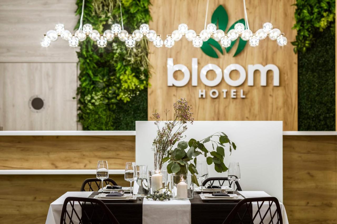 Bloom Hotel Airport Okecie Raszyn Kültér fotó