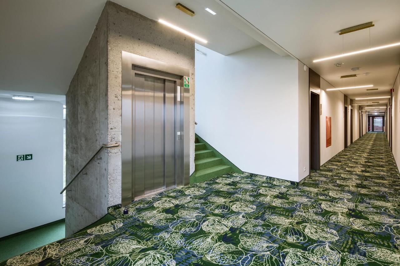 Bloom Hotel Airport Okecie Raszyn Kültér fotó
