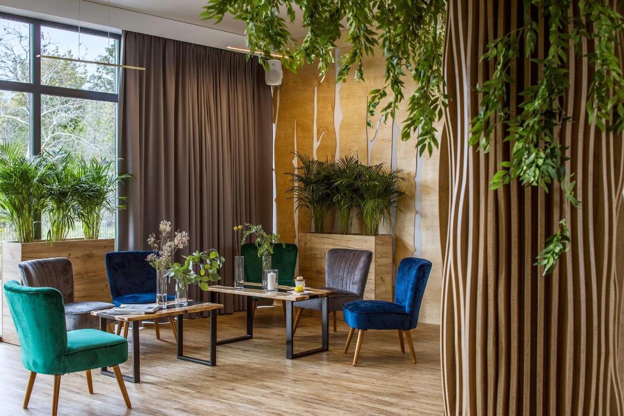 Bloom Hotel Airport Okecie Raszyn Kültér fotó