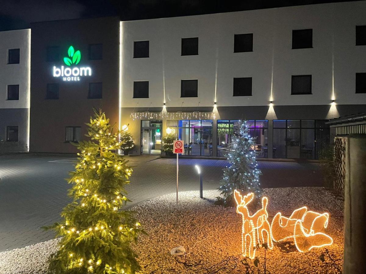 Bloom Hotel Airport Okecie Raszyn Kültér fotó